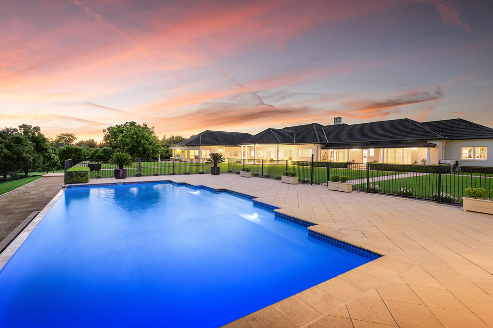 Dural Custom Home Infinity Pool