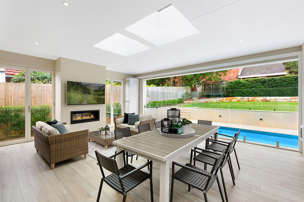 Master Built Home With Alfresco Dining